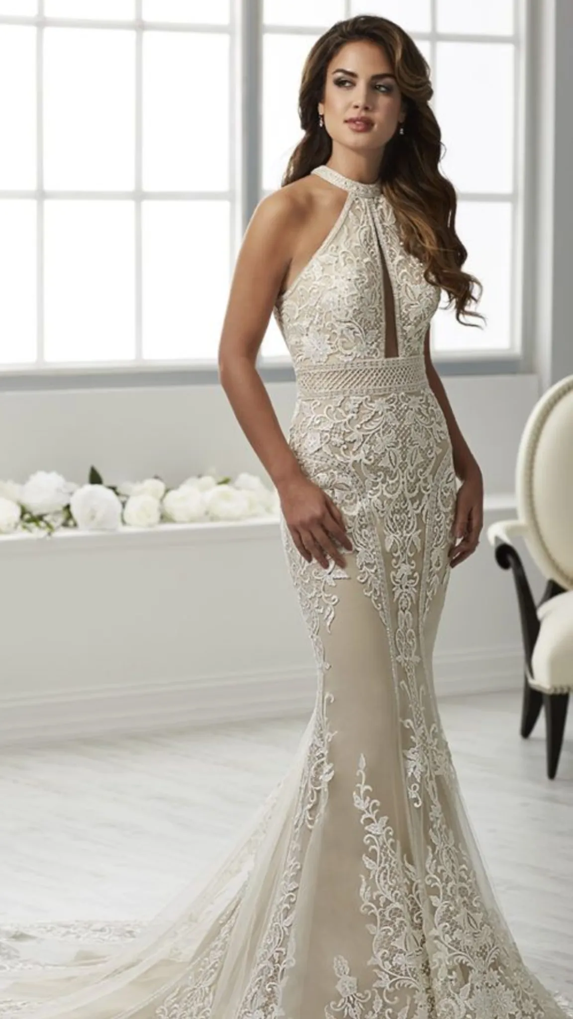 Elegant wedding gown